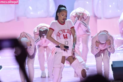 Rihanna - Treacherous lil twin  imenacarlisle