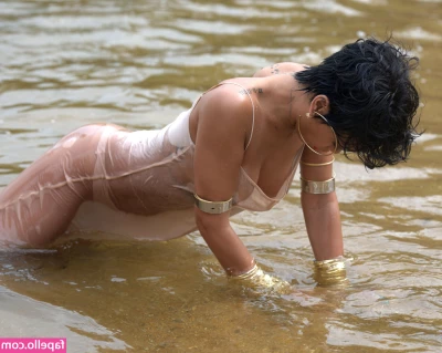 Rihanna - Who wants the rest of the pictures from this set