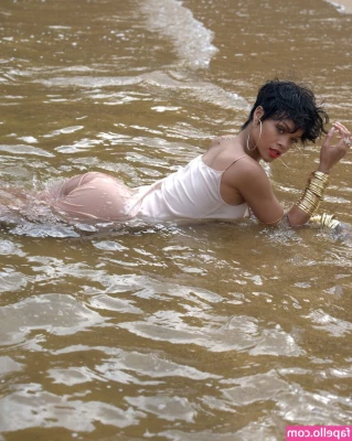 Rihanna - ᔕᗯᗴᗴT. ᗰᗴᔕᔕY ᗪᖇᗴᗩᗰᔕ 💋