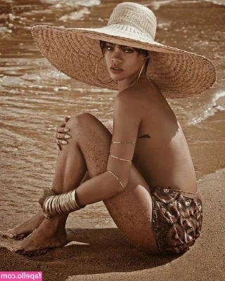 Rihanna - Putting on the female mask for my bestie We playing together and