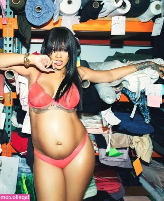 Rihanna - The RETURN of SKINNYMAN                     Ft  bambam1hunnid  Read