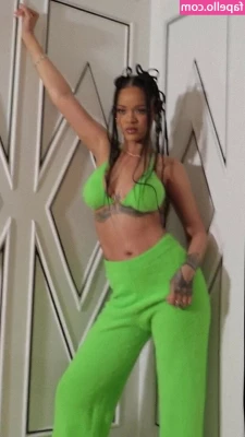 Rihanna - Work work work  one day I ll get out of this office  Missing warmer