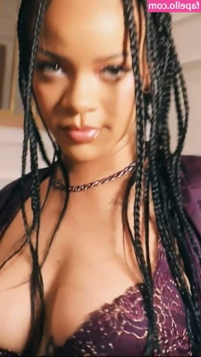 Rihanna - Happy Easter babes