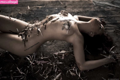 Rihanna - Wet and slippery