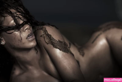 Rihanna - This is what a cumslut truly needs