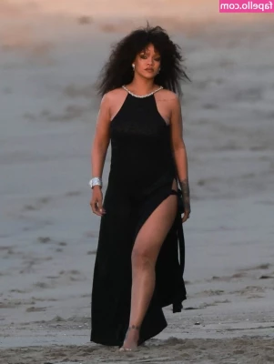 Rihanna - It's Sinful Sunday! Let's play!