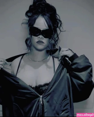 Rihanna - Fresh tan