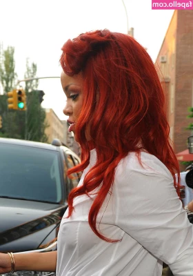 Rihanna - Cum eat