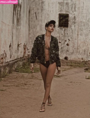 Rihanna - Good morning my lovely boys and a good week for us 😘