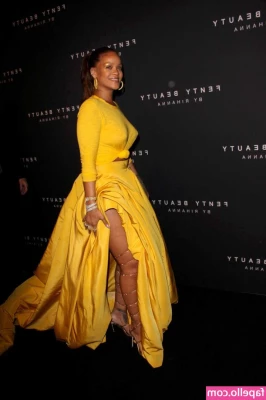 Rihanna - Hi guys it s really windy here  I d really like to take off