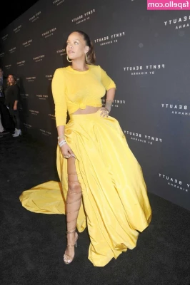 Rihanna - Did you get your morning workout in