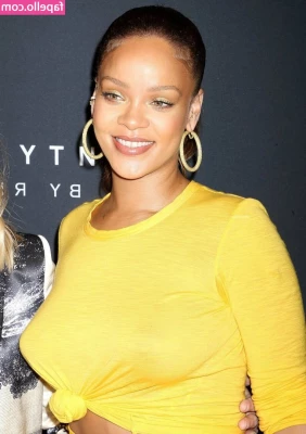 Rihanna - Some more outdoors fun