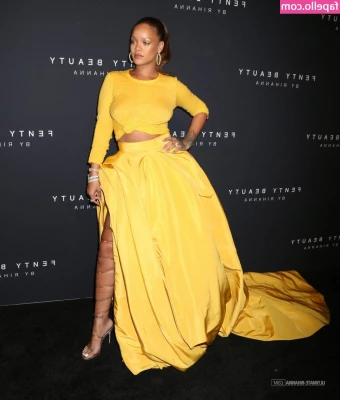 Rihanna - Follow free      aprilmatz     Photos and Videos    SEXTING NOW   