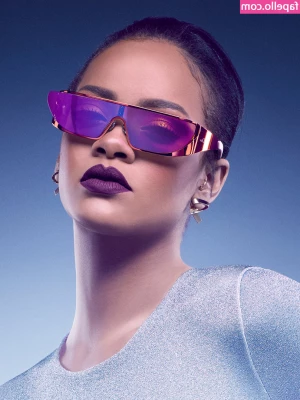 Rihanna - Just the left