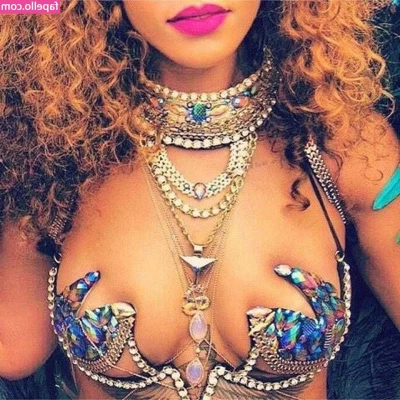 Rihanna - Lazzyyy Sundayyyy