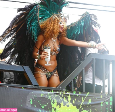Rihanna - Balaclava foot and toe sucking xx