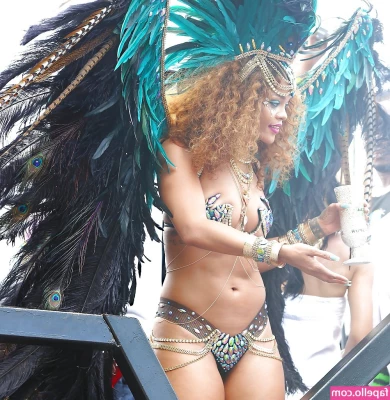 Rihanna - FREE VIDEO IN YOUR DMs! It's also not too late to like 13 of my posts