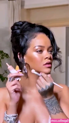 Rihanna - Christmas DILDO vid cumming soon