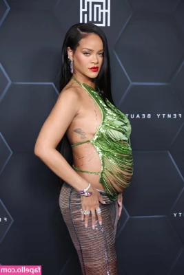 Rihanna - Green is a color I rarely wear  so here s a treat   HAPPY ST  PATRICK