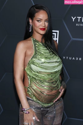 Rihanna - Should I use my anal beads?