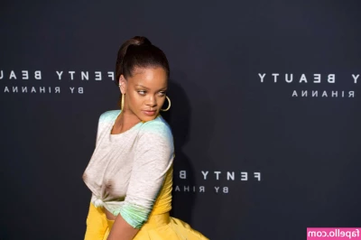 Rihanna - Clean teeth AND tongue club