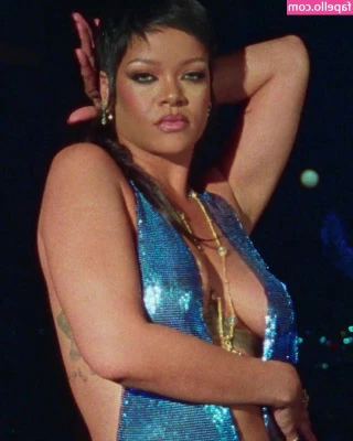 Rihanna - Hotel beds made for fun
