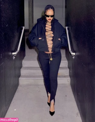 Rihanna - นอนยัง