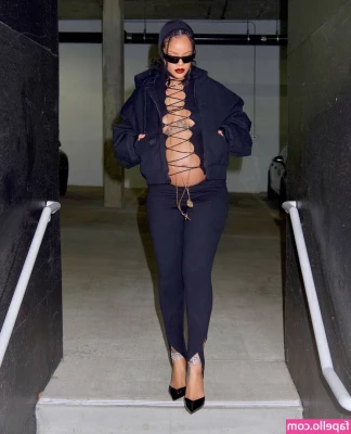 Rihanna - Pink. Ready. Tight. Soft. Yours...  ❤️‏‏‎😘