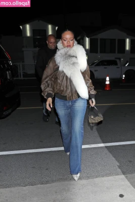 Rihanna - Gimme ur balls
