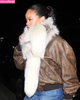 Rihanna - Saturdays can be naughty 😛