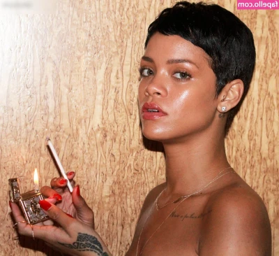 Rihanna - Touch me... kiss me... take me... 😈🤤🤤🤤✊🍆 The hottest