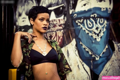 Rihanna - Morning stretches
