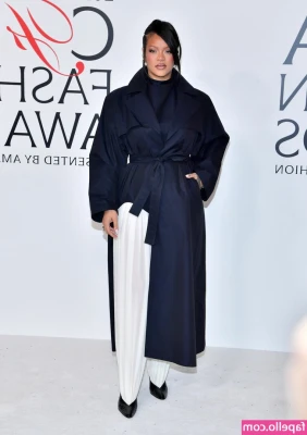 Rihanna - Always making sure the boys in the office have something to look