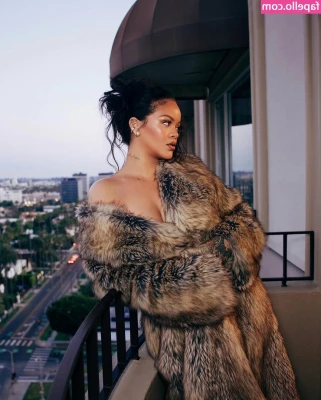 Rihanna - Holis