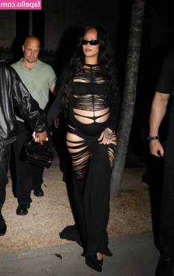 Rihanna - In the mood for some fun? 👅😋