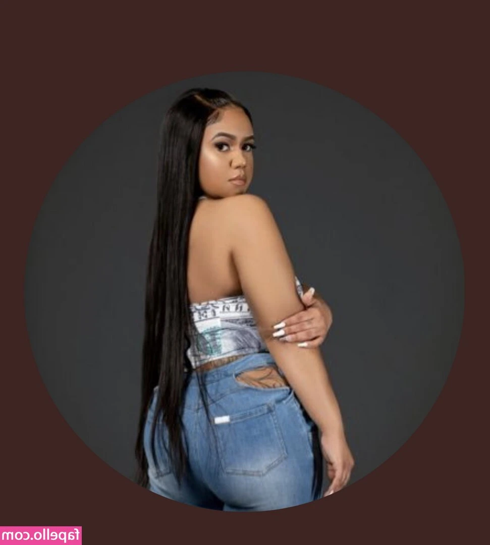 realbiancablu313 - I’ve been uploading the video in the better quality since 10AM.... 