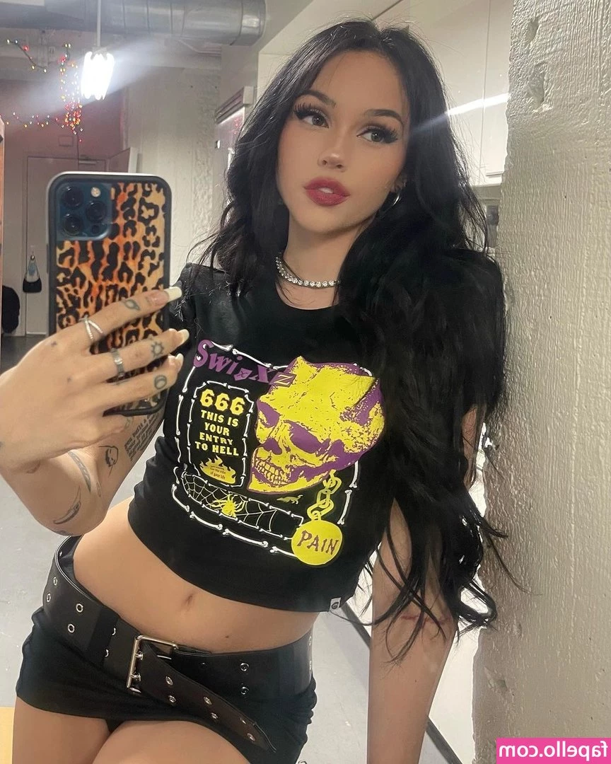 Maggie Lindemann [ maggie-lindemann ] - Feeling soft
