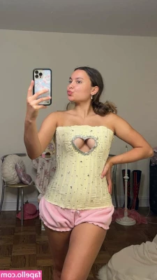 All Vlog Squad Girls [ all-vlog-squad-girls ] - 🔥Here is your chance to WIN a hott online sexting DATE with me!!