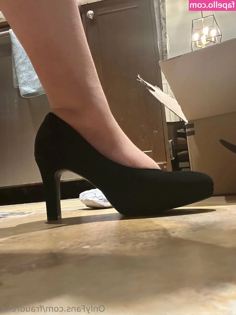 fraudrelia - You couldn't handle me even if I came with instructions. 🥵