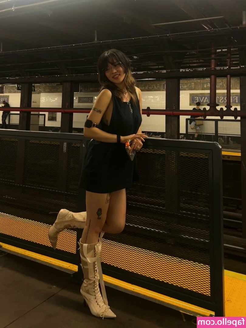 loveietter - would u let me hop on your cock? 🍆