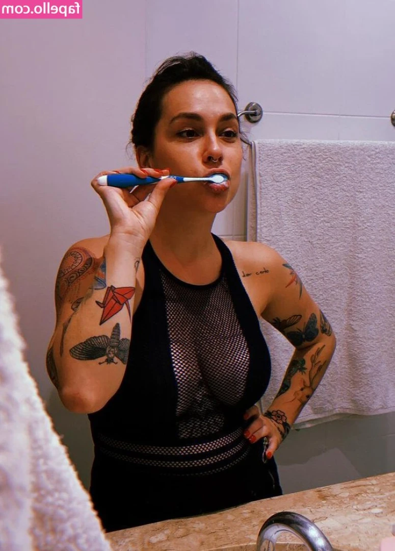 Pathy Dos Reis [ pathy-dos-reis ] - I was a very naughty girl today.. fucking my step brother because