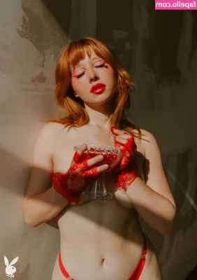 Eve Harper [ eve-harper ] - Do you like my outfit? I have more....