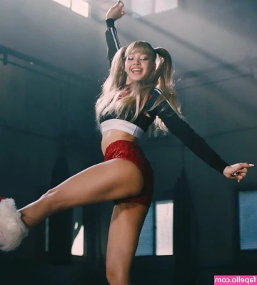 Lalisa Manobal [ lalisa-manobal ] - Today's Guess the Girl is a popular workshop Model from Cincinnati,