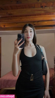 velvetuproarz - Made you look 👀 Beg for more.