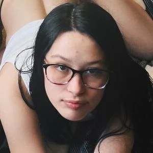 Luna Hale