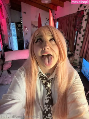 Vicky4bril - Help me play with them