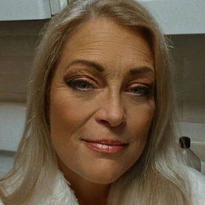 kelsey-calemine-34