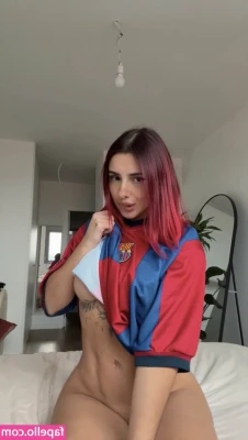 judi_capo [ judi-capo ] - Y’all seemed to like this angle so here’s another 🥰