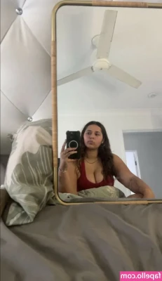 Ariah.Roberts [ ariah-roberts ] - Put your face between my soles, then I'm gonna sit on it. 😈😝