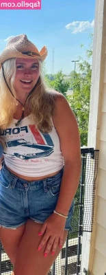 Samantha V [ samantha-v ] - want to finger me.